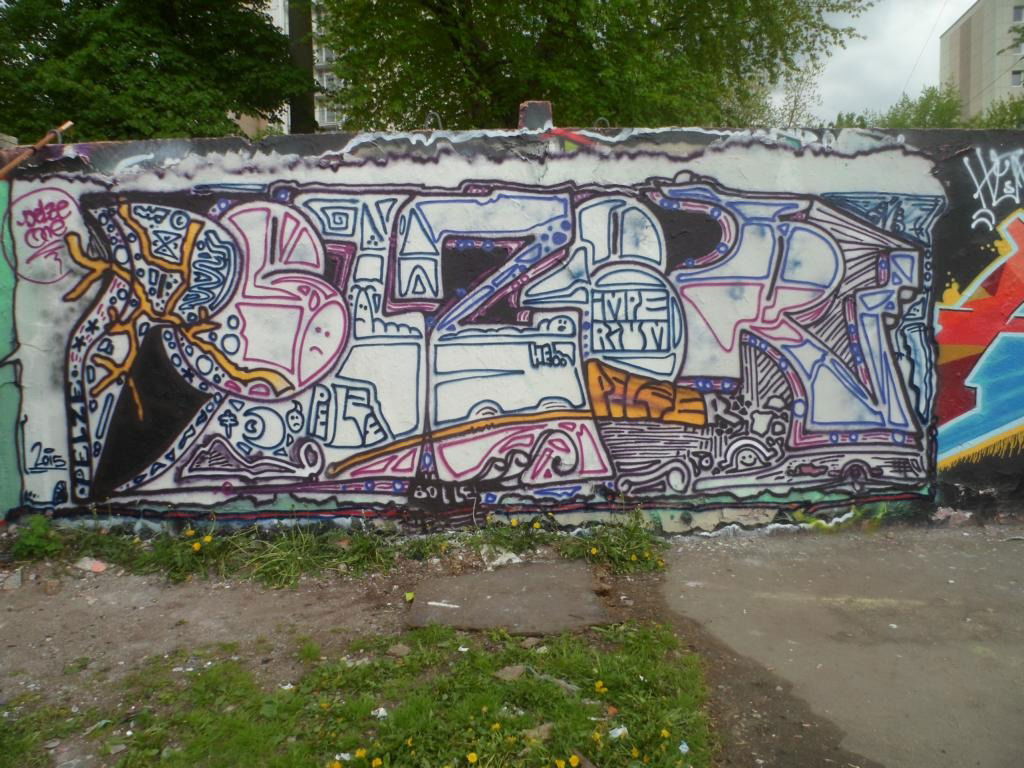 Graffiti Wall - Photo by honigfresser