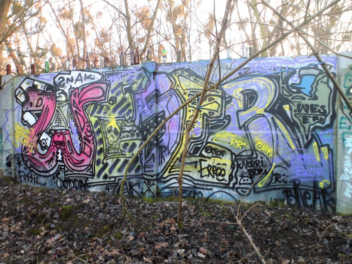Graffiti Wall - Photo by honigfresser - weser (2015)