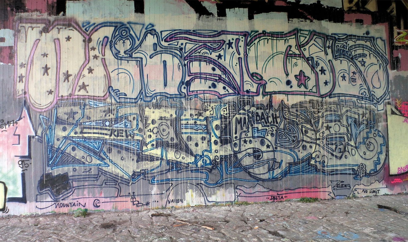 Graffiti Wall - Photo by honigfresser - maybach, zelda (2015)