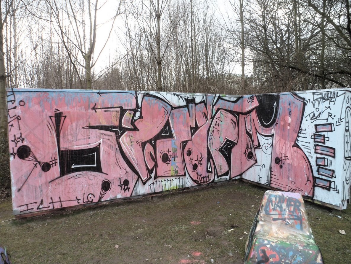 Graffiti Wall - Photo by honigfresser - system (2015)