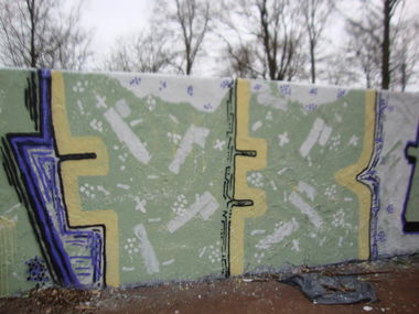 Graffiti Wall - Photo by hoodflows73