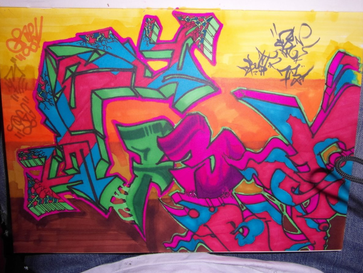Graffiti Sketch - Photo by hoodflows73