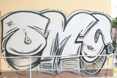 Graffiti Bombing - Photo by hspainter