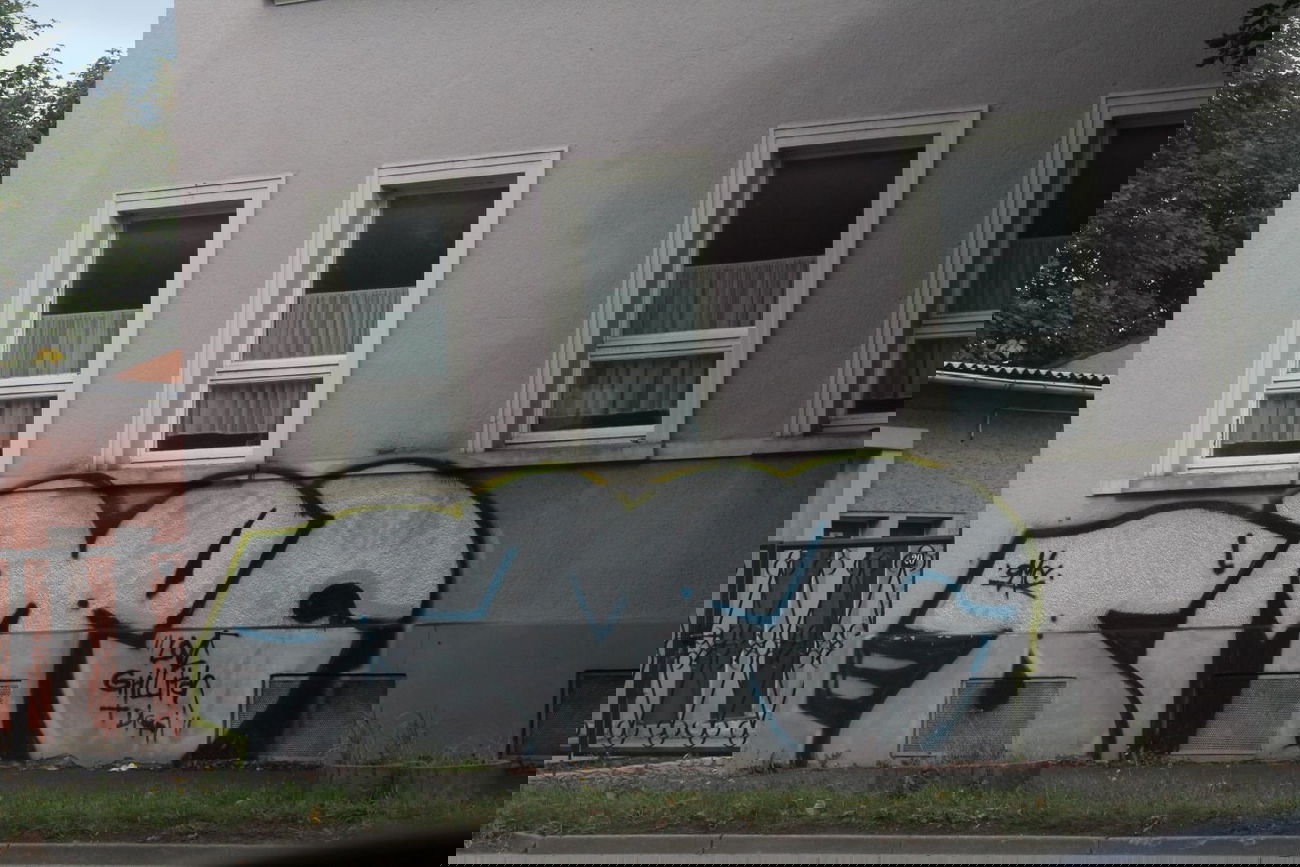 Graffiti Bombing - Photo by hspainter