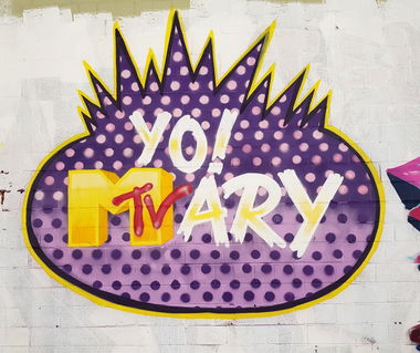 Graffiti Wall - Photo by huckleMary - yo, mary, hucklemary (2018)