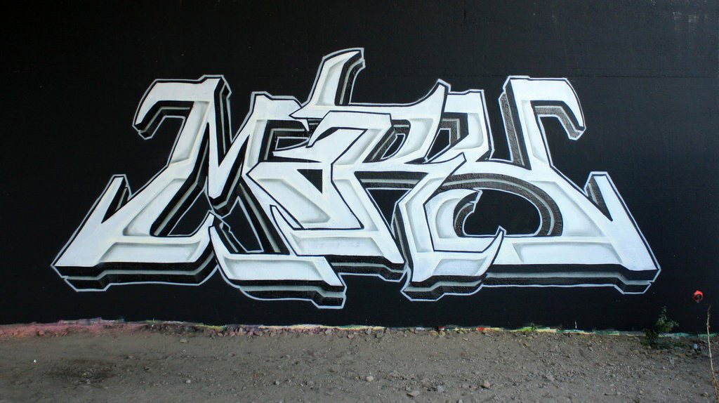 Graffiti Wall - Photo by huckleMary (2014)