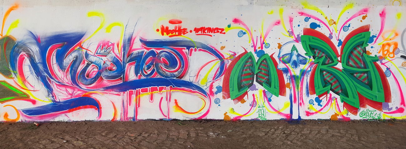 Graffiti Wall - Photo by huckleMary - moohee, mary, hucklemary