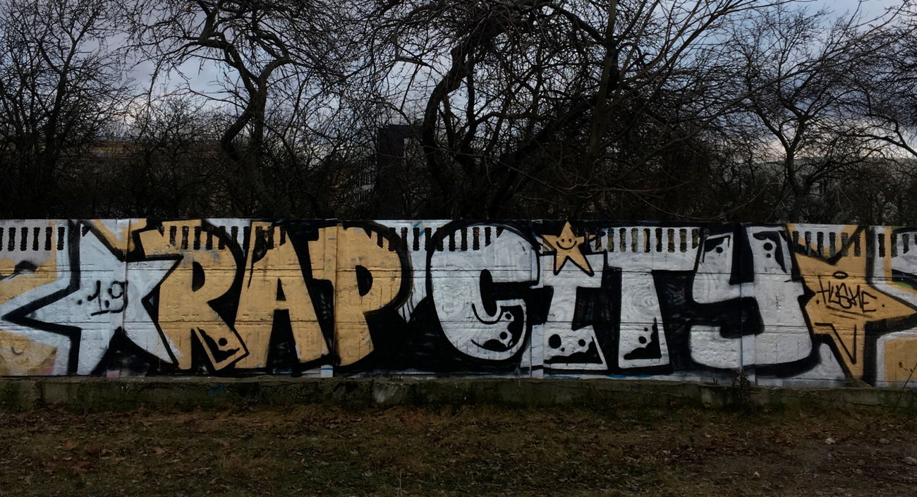 Graffiti Wall in Округ Автово - Photo by hushe - rap (2019)