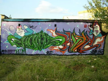 Graffiti Wall - Photo by huunts