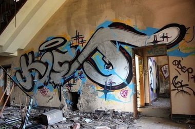 Graffiti Bombing in Germany - Photo by iPuke - hmb, qws, duisburg