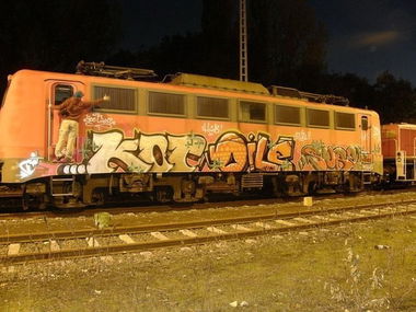 Graffiti Train in Germany - Photo by iPuke - hmb, qws, duisburg