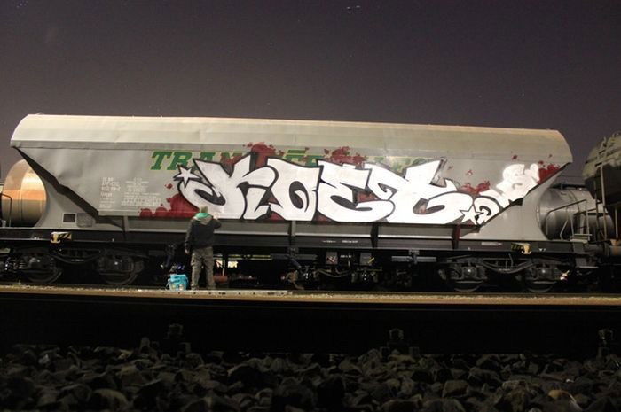 Graffiti Train in Germany - Photo by iPuke - hmb, qws, duisburg
