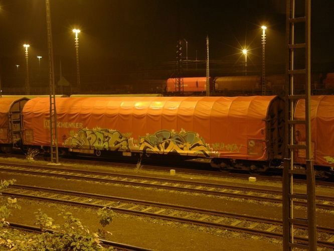 Graffiti Train in Germany - Photo by iPuke - hmb, qws, duisburg