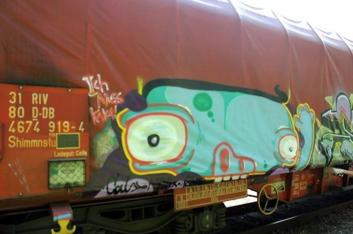 Graffiti Train in Germany - Photo by iPuke - hmb, qws, duisburg