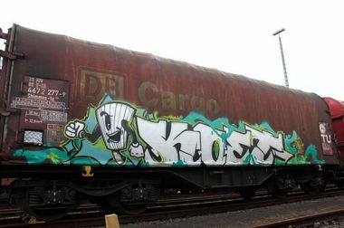 Graffiti Train in Germany - Photo by iPuke - hmb, qws, duisburg