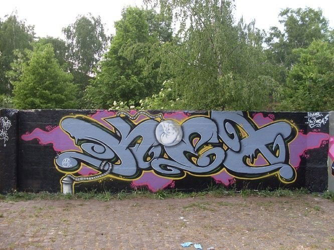 Graffiti Wall in Germany - Photo by iPuke - hmb, qws, duisburg
