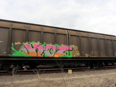 Graffiti Train in Germany - Photo by iPuke - hmb, qws, duisburg