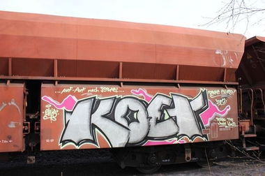 Graffiti Train in Germany - Photo by iPuke - hmb, qws, duisburg