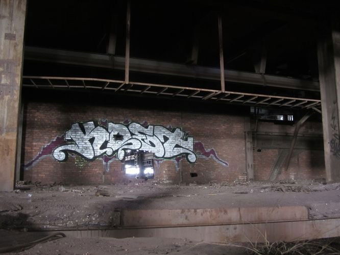 Graffiti Bombing in Germany - Photo by iPuke - hmb, qws, duisburg