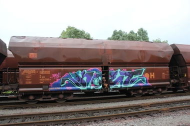 Graffiti Train in Germany - Photo by iPuke - hmb, qws, duisburg