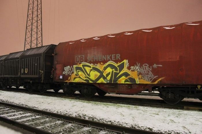 Graffiti Train in Germany - Photo by iPuke - hmb, qws, duisburg