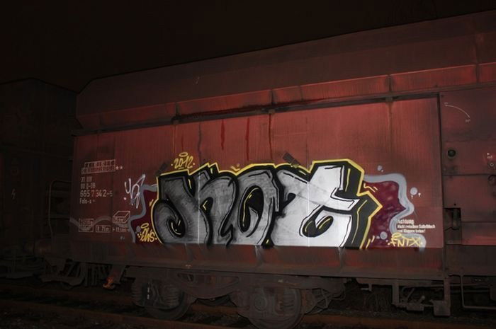 Graffiti Train in Germany - Photo by iPuke - hmb, qws, duisburg