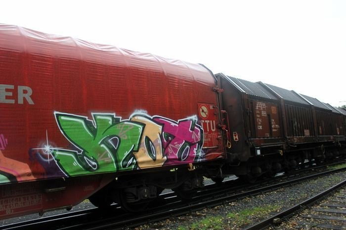 Graffiti Train in Germany - Photo by iPuke - hmb, qws, duisburg