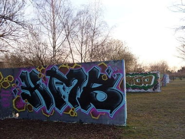 Graffiti Wall in Germany - Photo by iPuke - hmb, qws, duisburg