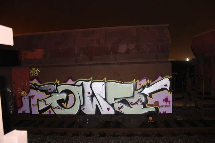 Graffiti Train in Germany - Photo by iPuke - hmb, qws, duisburg