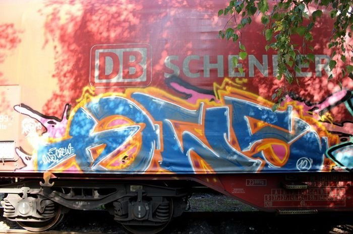 Graffiti Train in Germany - Photo by iPuke - hmb, qws, duisburg