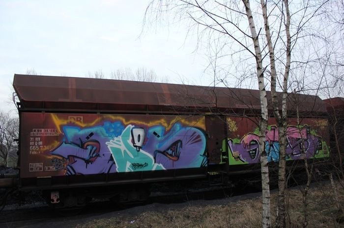Graffiti Train in Germany - Photo by iPuke - hmb, qws, duisburg