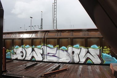 Graffiti Train in Germany - Photo by iPuke - hmb, qws, duisburg