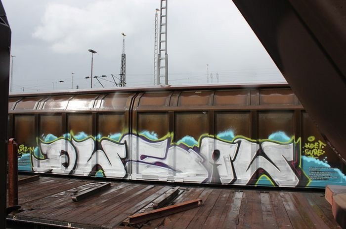 Graffiti Train in Germany - Photo by iPuke - hmb, qws, duisburg