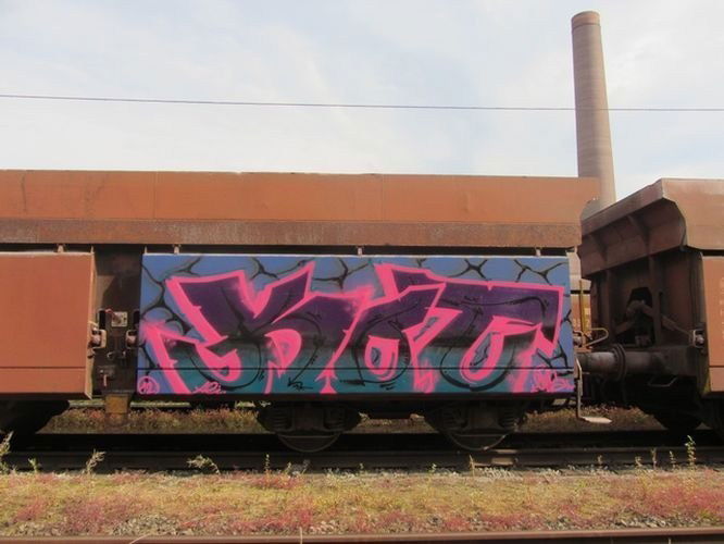 Graffiti Train in Germany - Photo by iPuke - hmb, qws, duisburg
