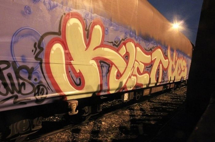 Graffiti Train in Germany - Photo by iPuke - hmb, qws, duisburg