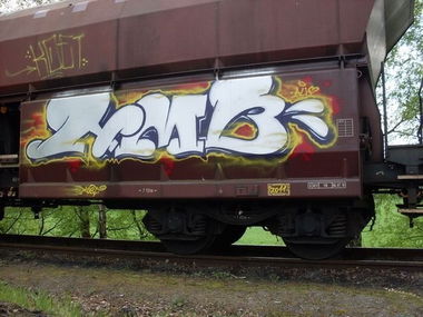 Graffiti Train in Germany - Photo by iPuke - hmb, qws, duisburg