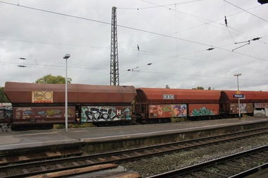 Graffiti Train in Germany - Photo by iPuke - hmb, qws, duisburg