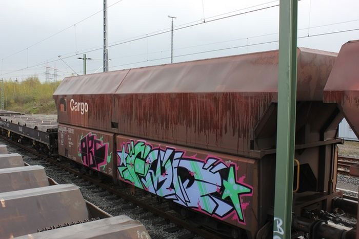 Graffiti Train in Germany - Photo by iPuke - hmb, qws, duisburg