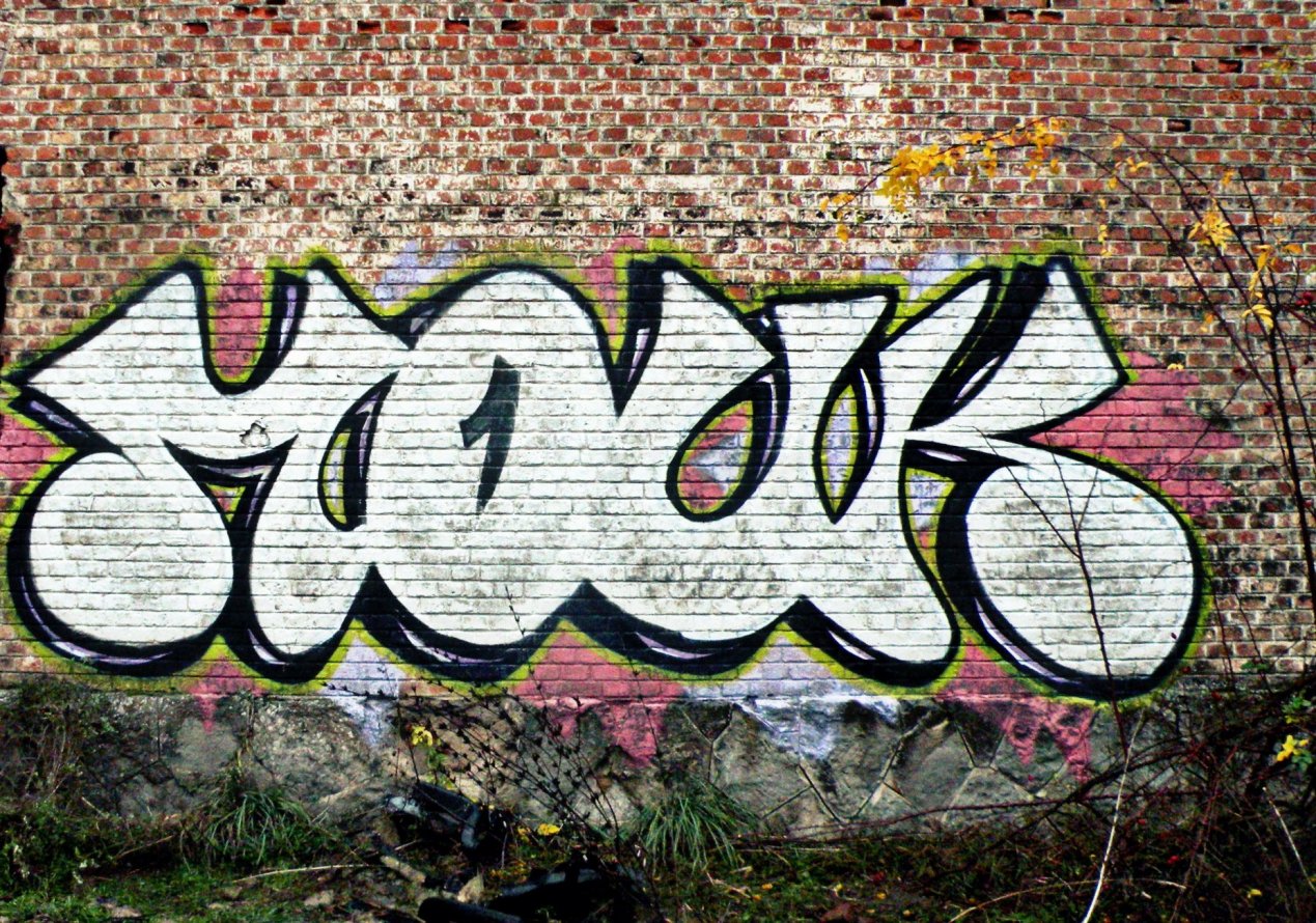Graffiti Wall in Ilfov - Photo by iammok1 - "chrome", "Romania", "mouk" (2014)