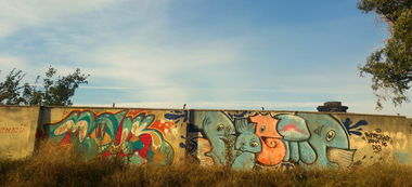 Graffiti Wall in Constan?a - Photo by iammok1 - "mouk", "boeme", "trackside" (2013)