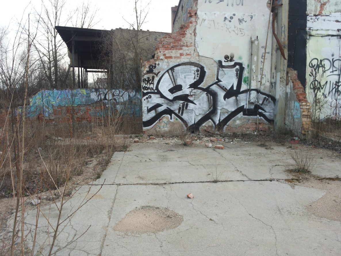 Graffiti Bombing - Photo by ichstalingrad - SL, KK, leipzig (2014)