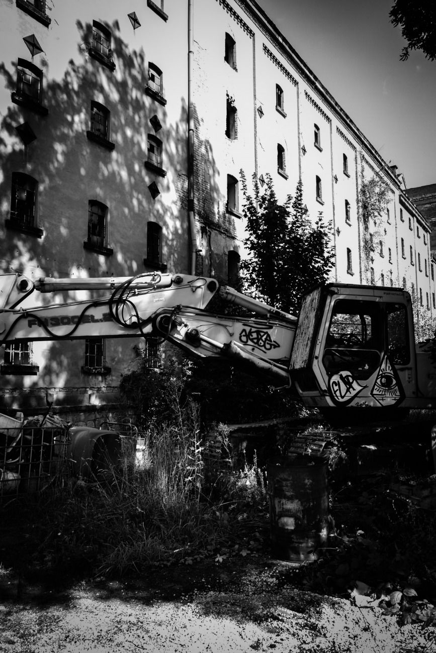 Graffiti Bombing - Photo by iltis