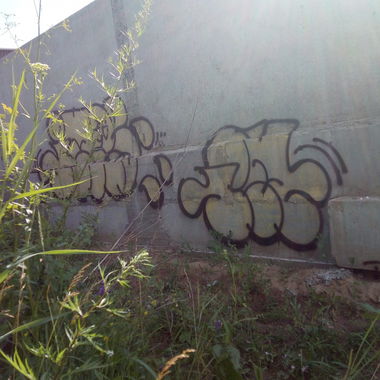 Graffiti Wall - Photo by imes - imesimesonthrowupflopflope (2020)