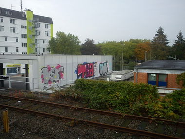 Graffiti Wall in Hamburg - Photo by inittowinit - dsf, tba, oui (2013)