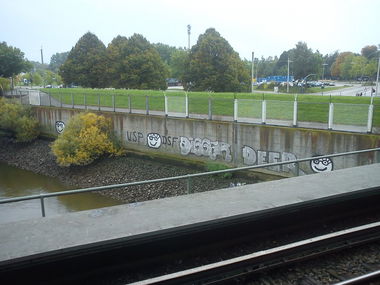 Graffiti Wall - Photo by inittowinit - oz, digger, deer (2013)