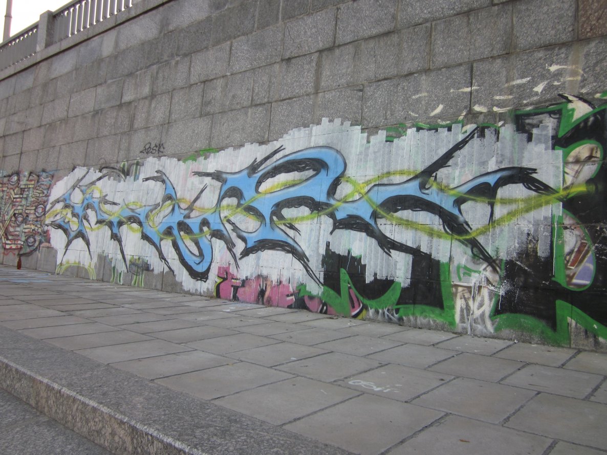 Graffiti Wall - Photo by inkfcr - KR (2012)