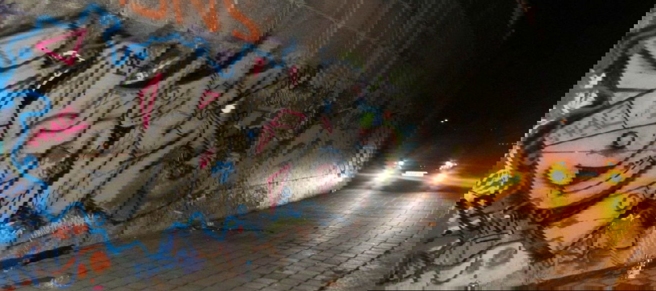 Graffiti Bombing - Photo by inkfcr - 4as (2012)