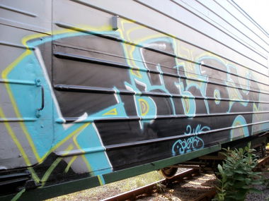 Graffiti Train - Photo by inkfcr - BBOY (2012)