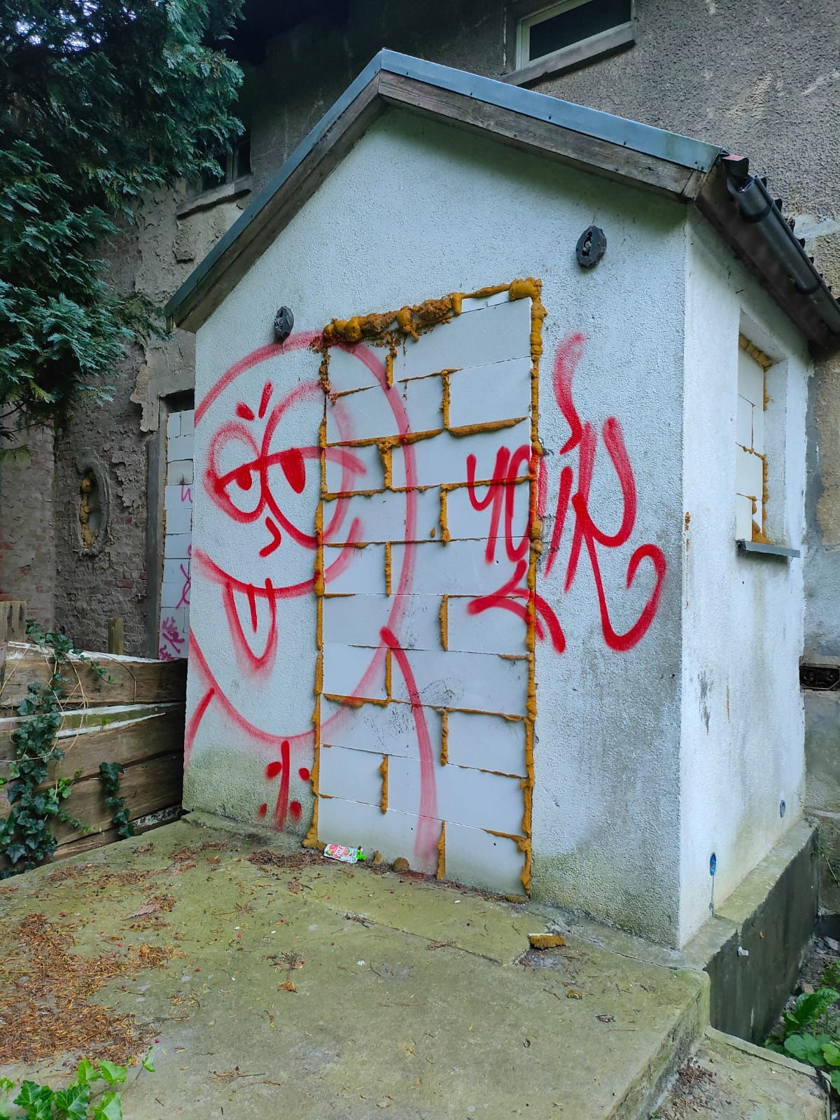 Graffiti Bombing - Photo by inspektoruchu (2025)