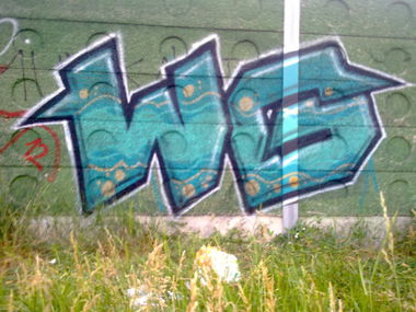 Graffiti Bombing in Budapest - Photo by instantvizpor - wg, rando, zajfal (2013)